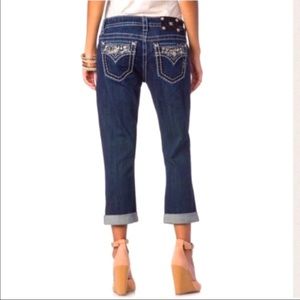 🔥SALE🔥 Miss Me Boyfriend Capri Rhinestone Jeans